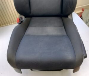 Etupenkki, korjauksen jälkeen.